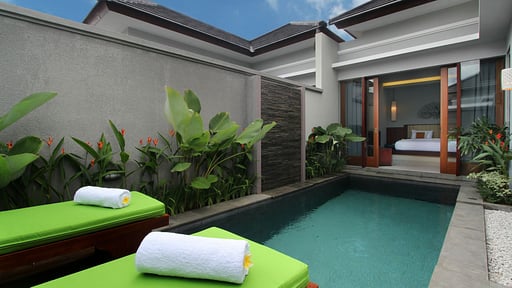 Villa Maharaja Satu Swimming pool