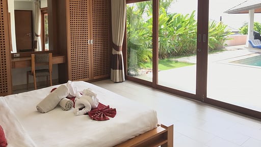 Villa Mai Tai Choeng Mon Bedroom 1