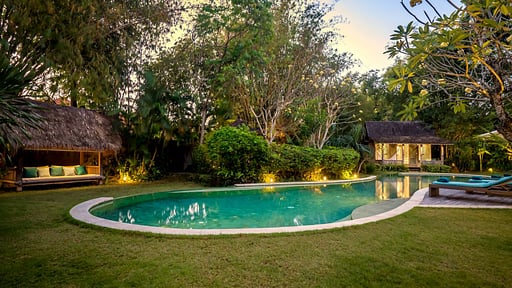 Villa Maimalu Piscina