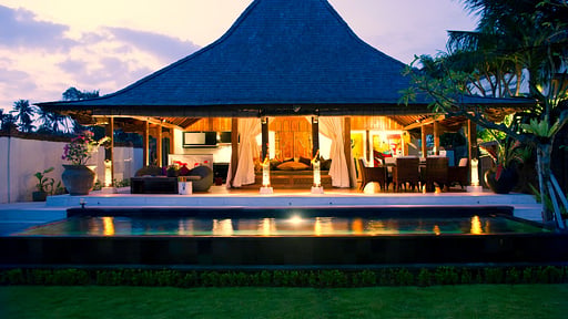 Villa Majapahit Maya Swimming pool 2