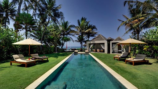 Villa Majapahit Maya Swimming pool 1