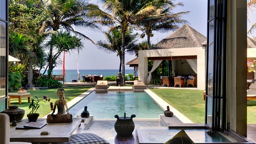 Villa Majapahit Maya Swimming pool 1