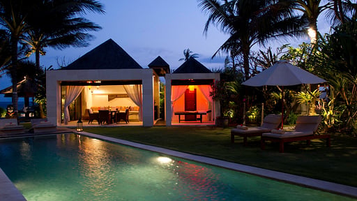 Villa Majapahit Maya Swimming pool 1