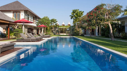 Villa Malaathina Kolam renang