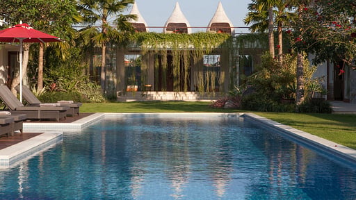 Villa Malaathina Kolam renang