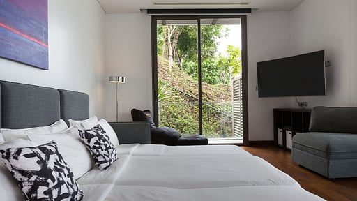 Malaiwana Patio Duplex Media room