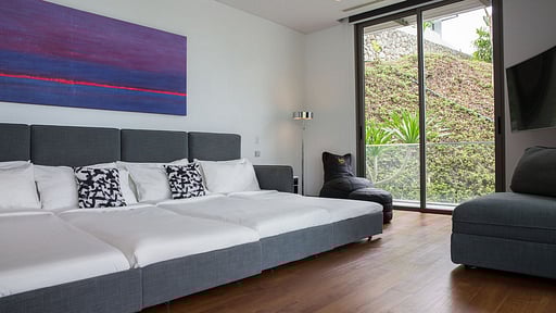 Malaiwana Patio Duplex Media room