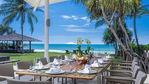 Villa Malee Sai Dining area