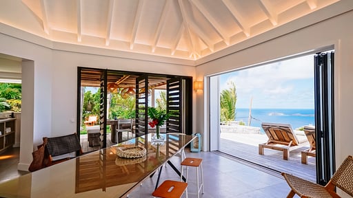 Villa Mamiami Dining area