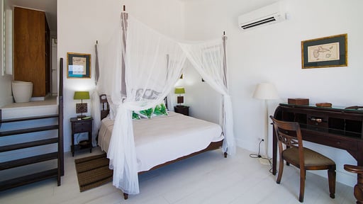 Villa Mango Bedroom 1