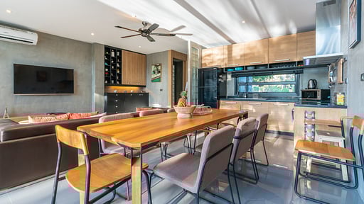 Villa Mangosteen Dining area