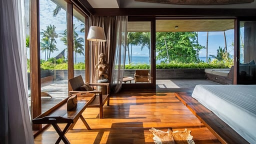 Villa Manis Beachfront Bedroom 1