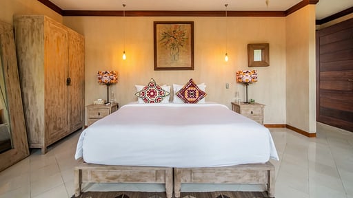 Villa Manis Beachfront Bedroom 3