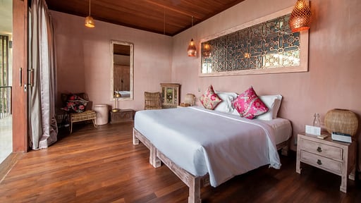 Villa Manis Beachfront Bedroom 2