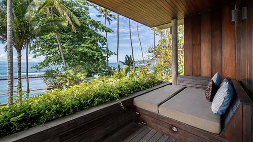 Villa Manis Beachfront Bedroom 1