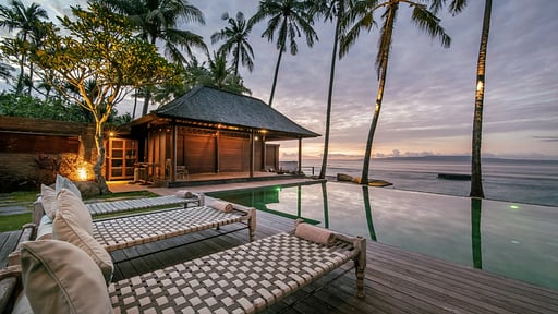 Villa Manis Beachfront