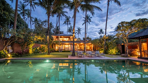 Villa Manis Beachfront Swimming pool