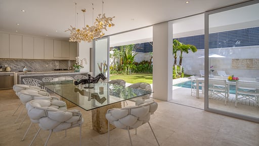 Villa Manis Cantik Dining area