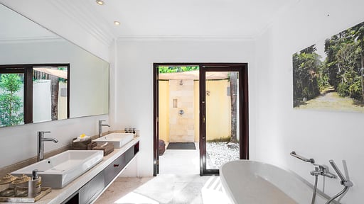Villa Manis Bedroom 2