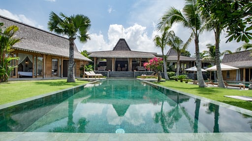 Villa Mannao Piscina 1