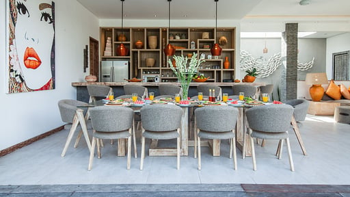 Villa Manprana Dining area