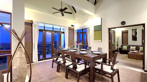 Villa Maphraaw Обеденная зона