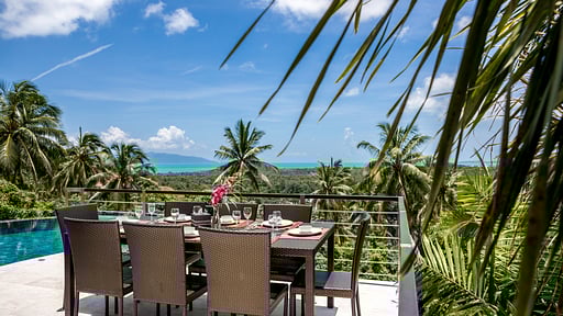 Villa Maphraaw Обеденная зона