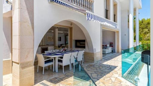 Villa Mar Blava Обеденная зона