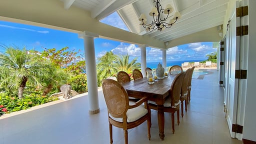Villa Maracuja Dining area