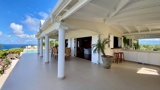 Villa Maracuja Dining area