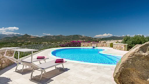 Villa Maratua Zwembad