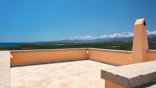 Villa Maratua Rooftop lounge