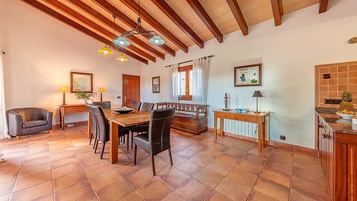 Villa Marc Обеденная зона