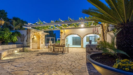 Villa Marea Dining area