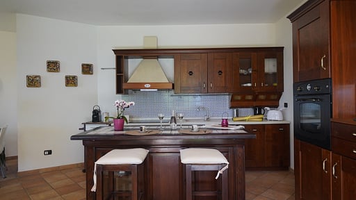 Villa Mareluna Cuisine