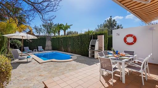 Villa Maricel Terrace/Veranda