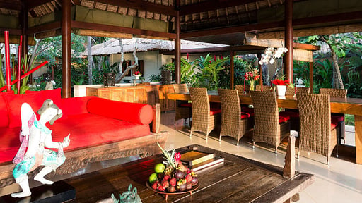 Villa Maridadi Dining area