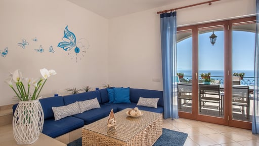 Villa Marina Nerano Living room 1