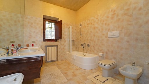 Villa Marina Tuscany Bedroom 2