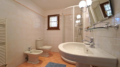 Villa Marina Tuscany Bedroom 1