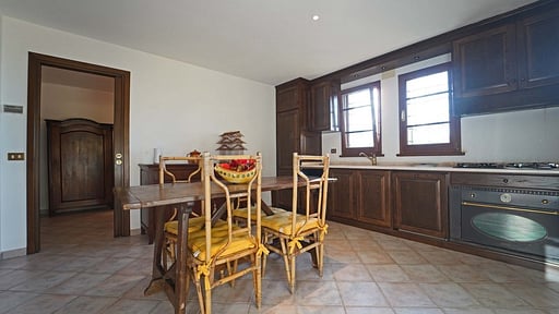 Villa Marina Tuscany Dining area 2