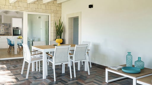 Villa Marinella Dining area
