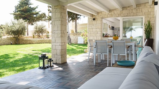 Villa Marinella Dining area