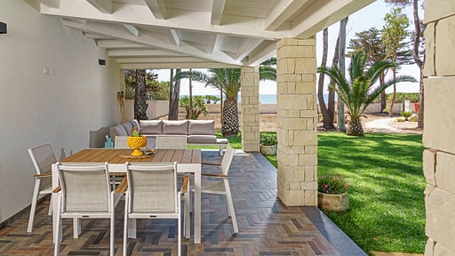 Villa Marinella Dining area