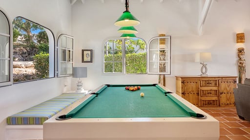 Villa Mariposa Billiard