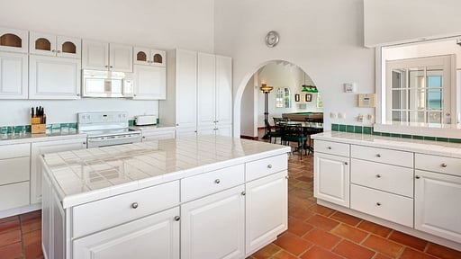 Villa Mariposa Kitchen