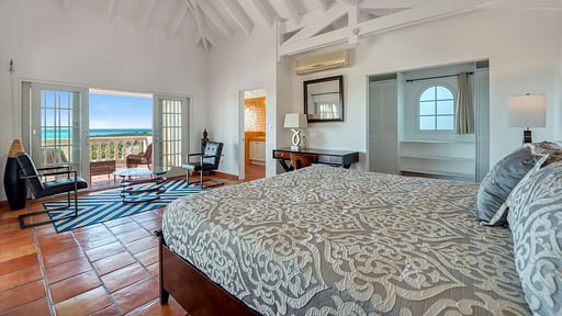 Villa Mariposa Bedroom 1