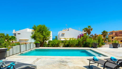 Villa Mariskal Swimming pool