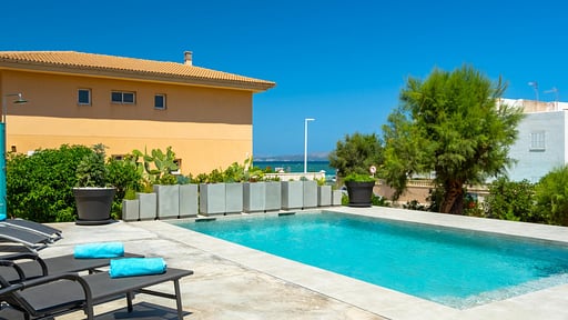 Villa Mariskal Swimming pool