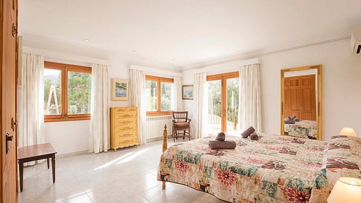 Villa Mas Bedroom 2
